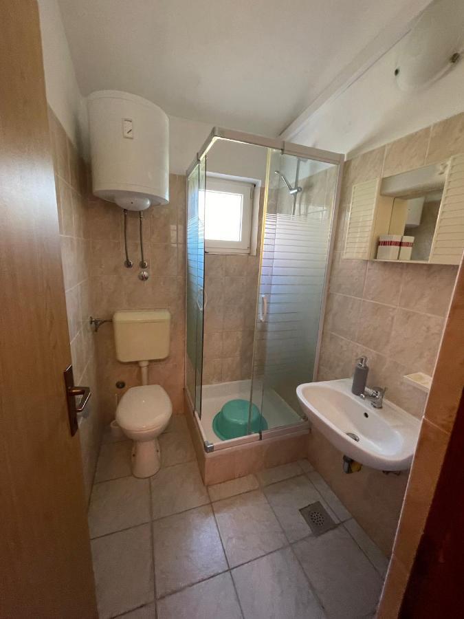 Apartmani Anka i Antonio Drage Exteriör bild